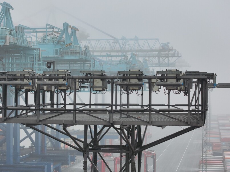Luftinspektion einer Hafen­anlage
